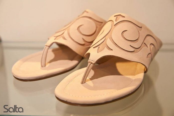 Salta обует казахстанцев в национальные сандалии