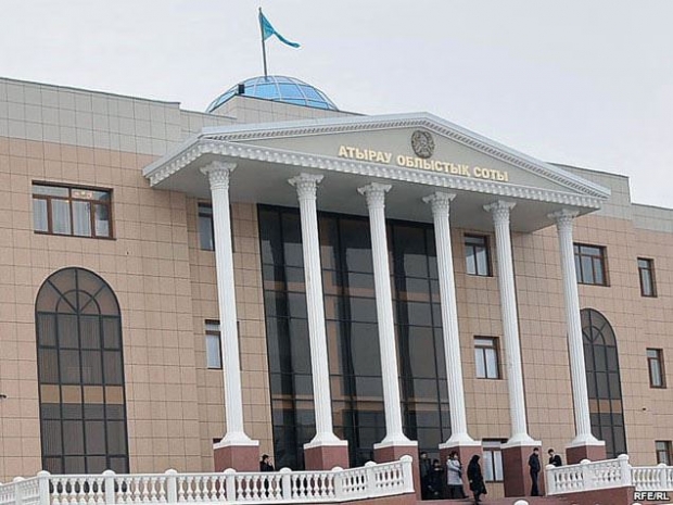 29-летний мужчина поджег себя перед областным судом в Атырау