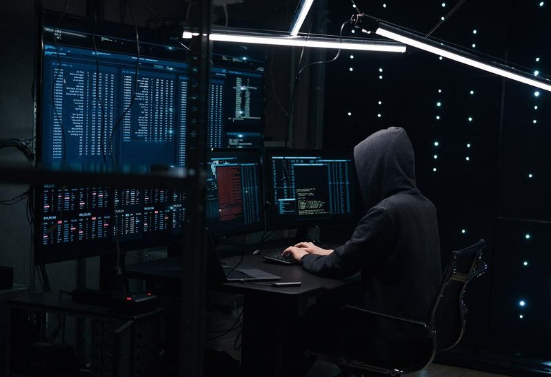 Хакерлер ФБР директорының поштасын бұзды