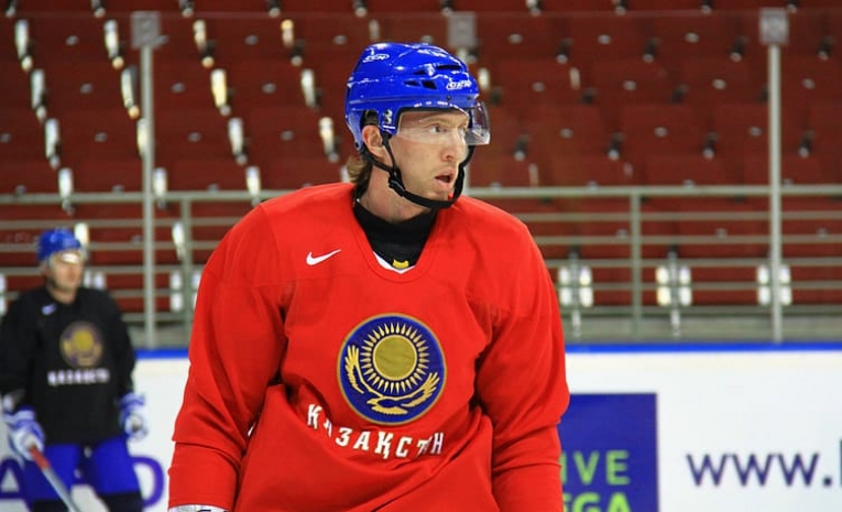В сборной РК по хоккею разразился допинговый скандал