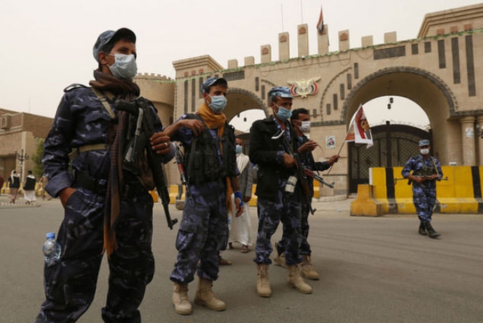 Взрывы в Йемене: 22 человека погибли