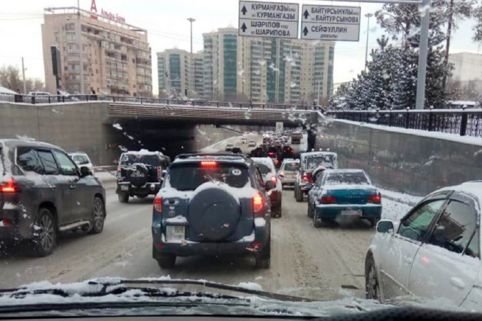 На штрафстоянку водворено 149 автомашин в Алматы