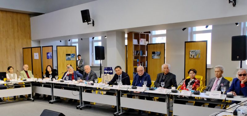 Ерболат Досаев встретился с творческой интеллигенцией Алматы