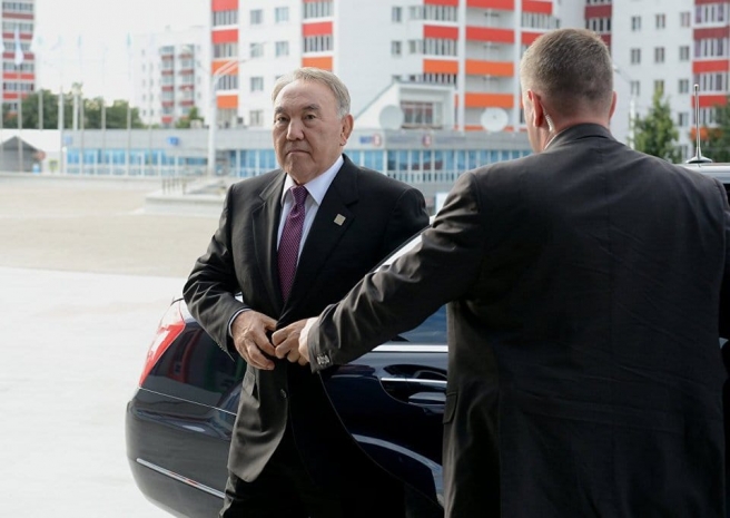 Журналистам показали, где шьют костюмы для Нурсултана Назарбаева (ФОТО)