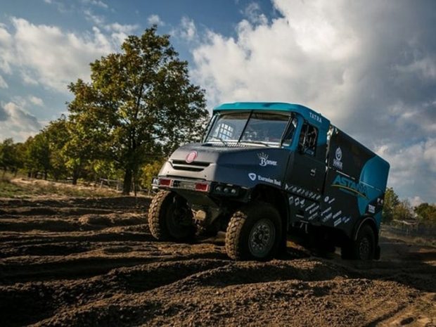 Казахстанец разогнал 8,5-тонный грузовик до 200 км/ч