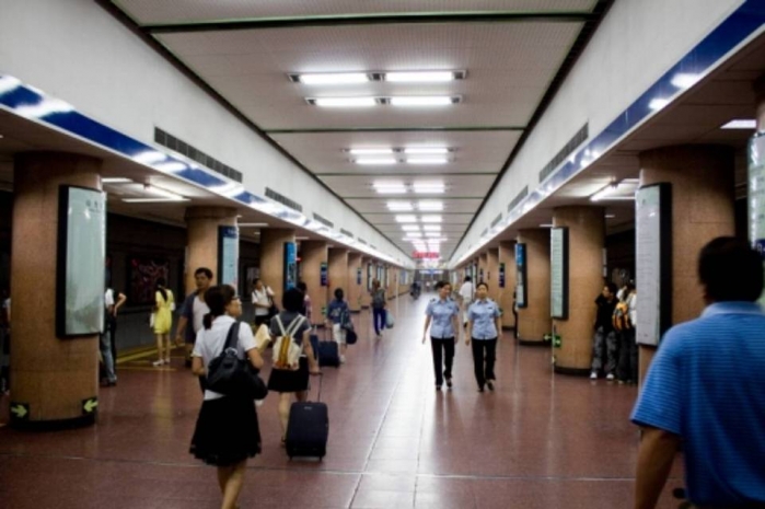 В метро Пекина запретили появляться в костюмах для Хэллоуина