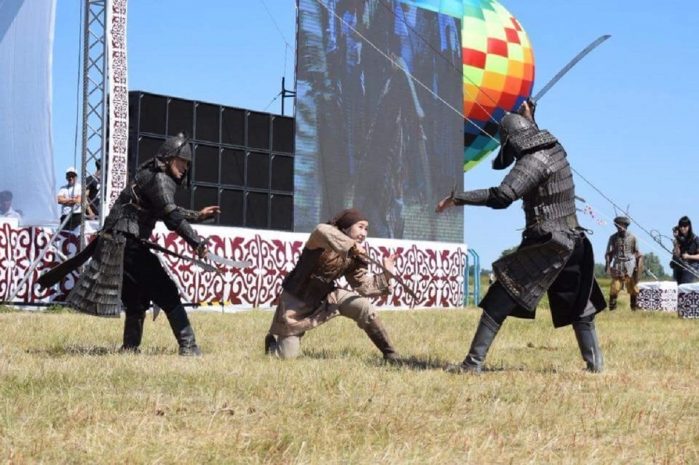 В Павлодаре отметили 160-летие знаменитой Кояндинской ярмарки