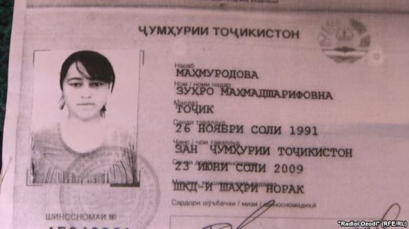 Жительница Таджикистана бросилась в реку с 4 детьми