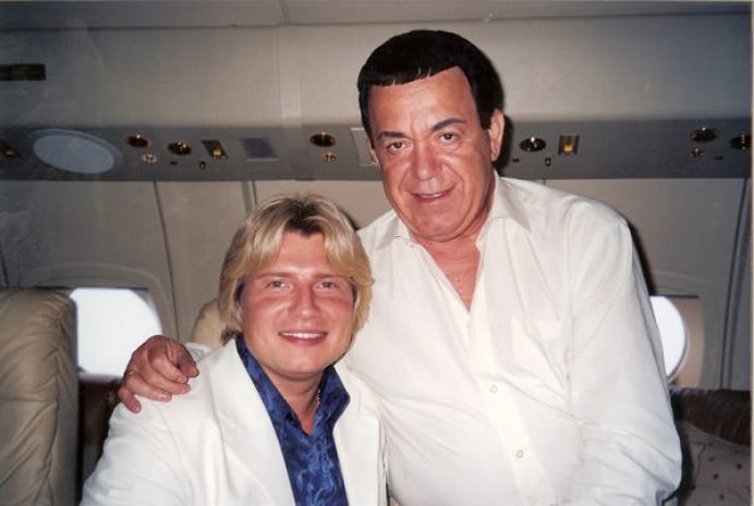 Басков спел на свадьбе внучки узбекского криминального авторитета