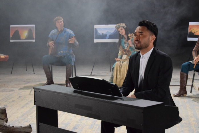 На «Казахфильме» сняли клип на саундтрек к мультфильму о беркуте