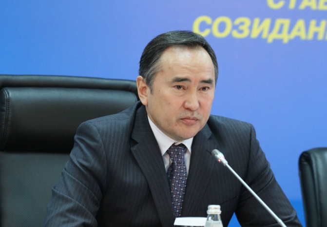 Свою зарплату озвучил аким Жамбылской области