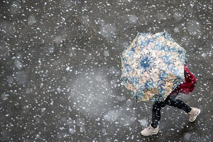 Штормовое предупреждение объявлено в ряде регионов Казахстана