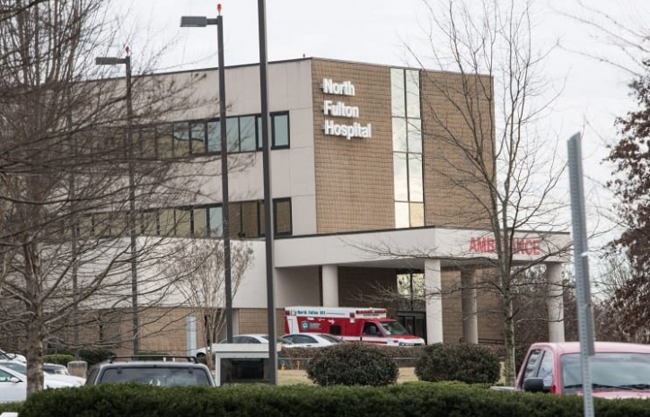 Дочь певицы Уитни Хьюстон начали выводить из искусственной комы