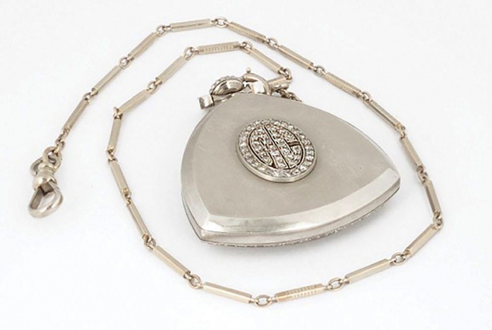 В США на аукционе продали часы Аль Капоне