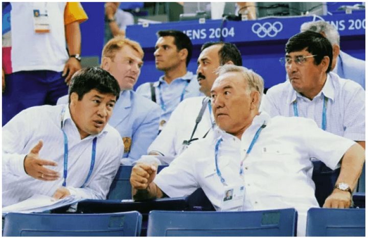 Назарбаев встретился с президентом Федерации борьбы Казахстана