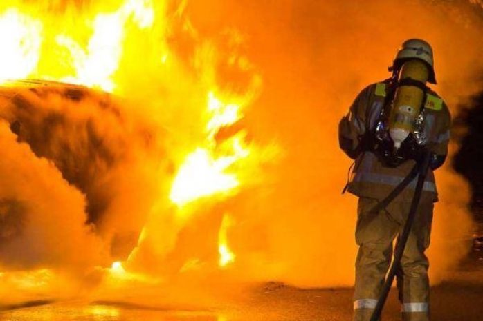 22 человека сгорели заживо при столкновении автобуса и грузовика