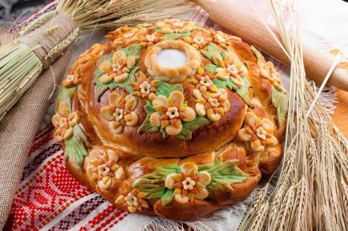 Народные приметы: время печь караваи