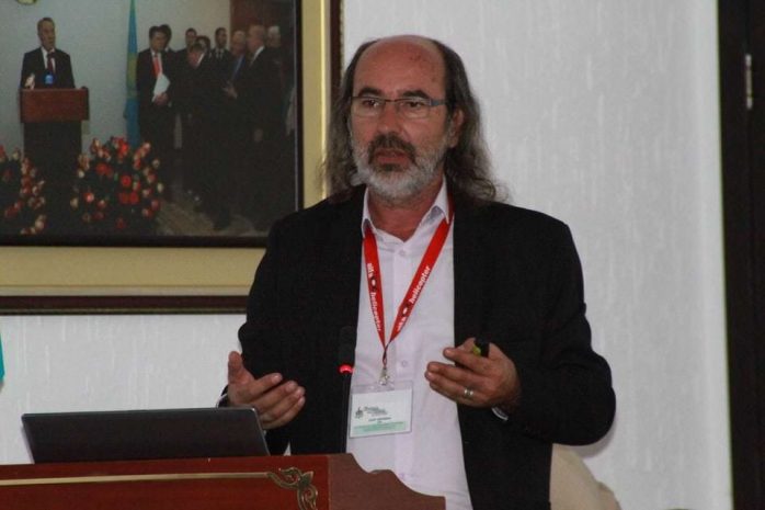 Терроризм не пожалеет Казахстан - отставной спасатель ВВС Израиля