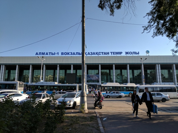 Во взятке обвиняют начальника станции «Алматы-1»