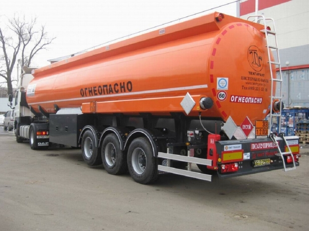 Дизтопливо и бензин фурами вывозят в Россию — Бозумбаев