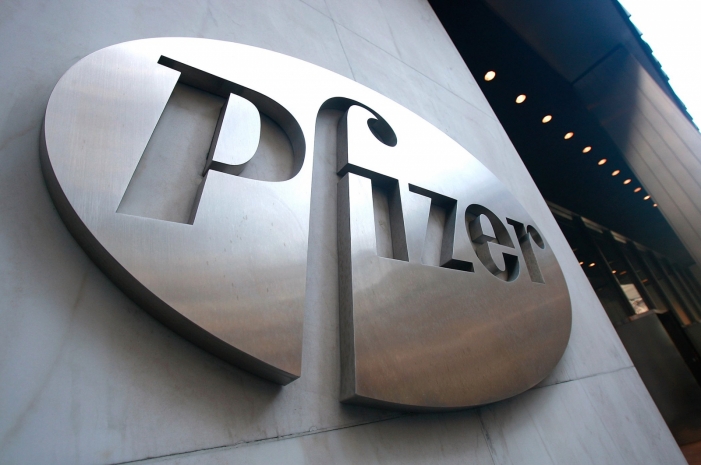 Pfizer может отслеживать контакты вакцинированных людей — фейк