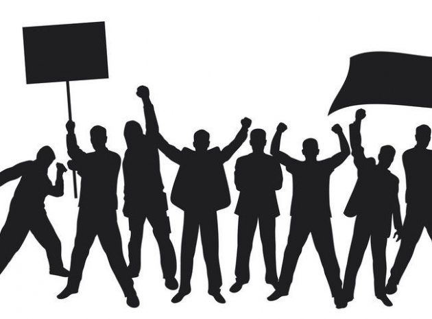 Казахстанцев продолжают призывать на митинг