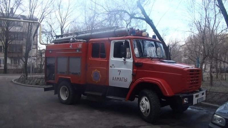 195 малышей эвакуированы из горящего детсада в Шымкенте