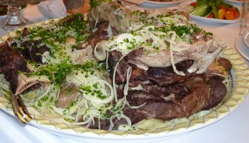 Дипломаты РК угощали гостей блюдами национальной кухни