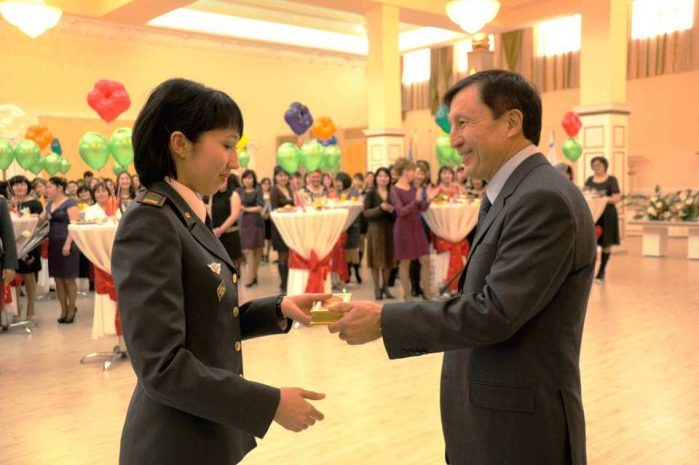 Министр обороны РК сегодня раздал погоны