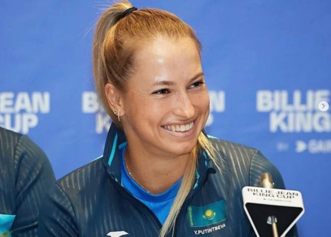 Казахстанка Юлия Путинцева встретится с польской теннисисткой Игой Швентек
