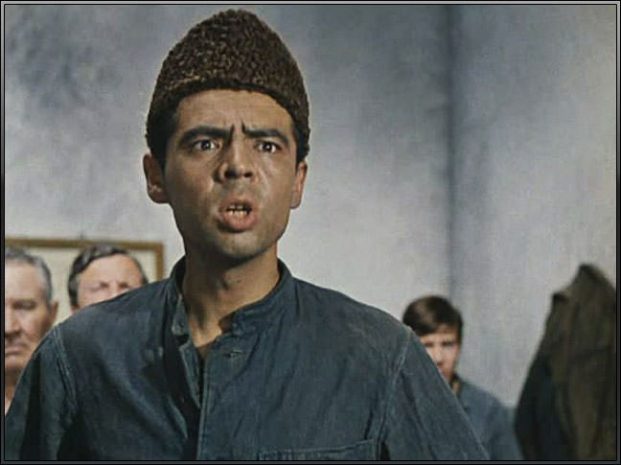 Названы заправки в Алматы, которые бодяжат бензин