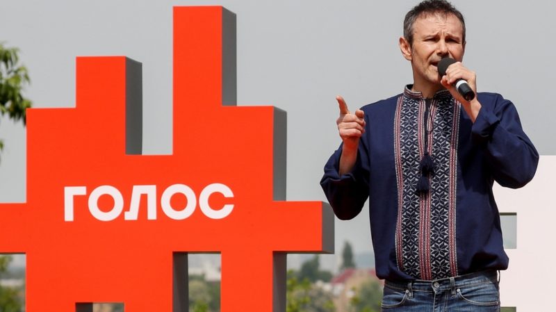 Вакарчук предложил сажать в тюрьму на 15 лет за переговоры с Россией