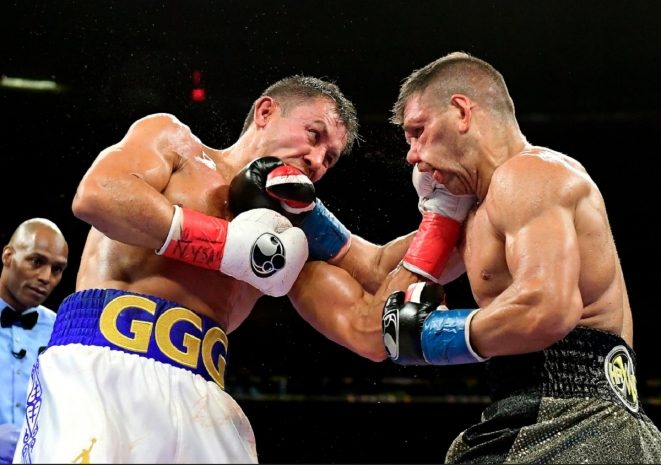 Головкин повредил руку в бою с Деревянченко