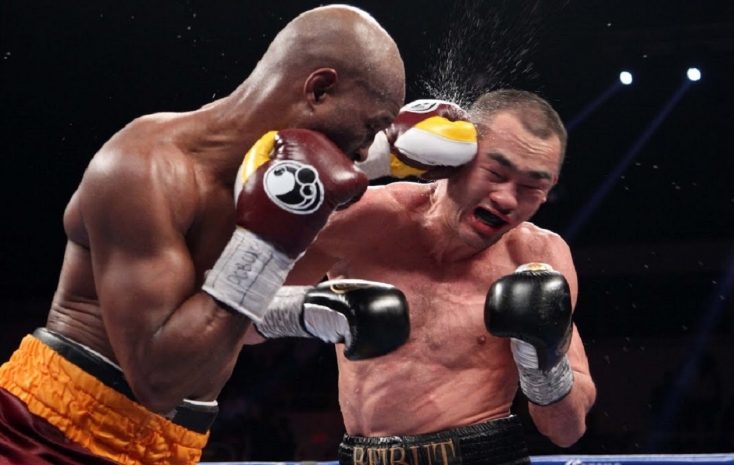 Бейбута Шуменова лишили чемпионского пояса WBA