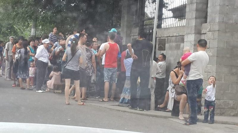 Генеральное консульство Китая в Алматы увеличило часы работы