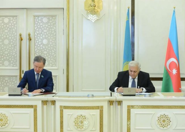 В Азербайджане признали авторитет Назарбаева