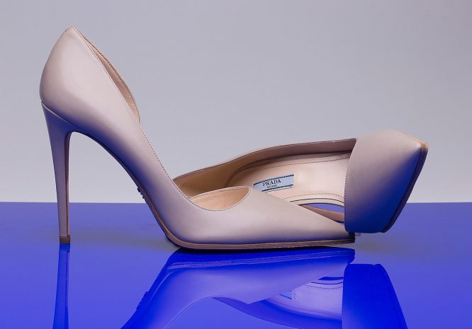 Белгісіз топ Италиядағы Prada сән үйінен жүздеген жұп аяқ киімді ұрлап кетті