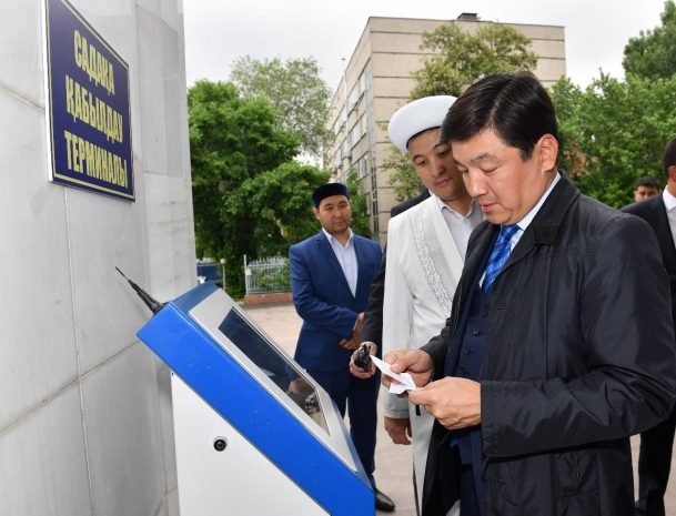 Пожертвования в Центральной мечети можно делать и по терминалам