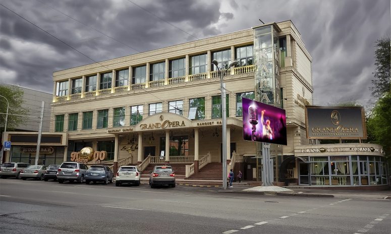 Виновный в ДТП, унесшем жизнь актрисы, провел ночь в клубе «Grand Opera»