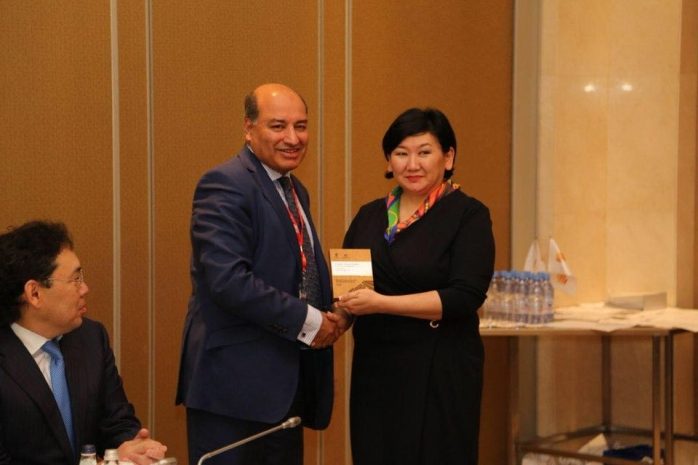 Ляззат Ибрагимова получила награду от ЕБРР