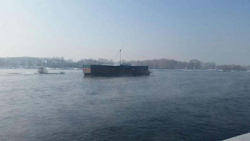 В Усть-Каменогорске уплыл ресторан на воде