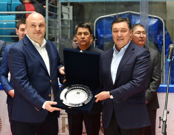 Аскар Мамин: В Казахстане вдвое увеличилось количество детей, занимающихся хоккеем