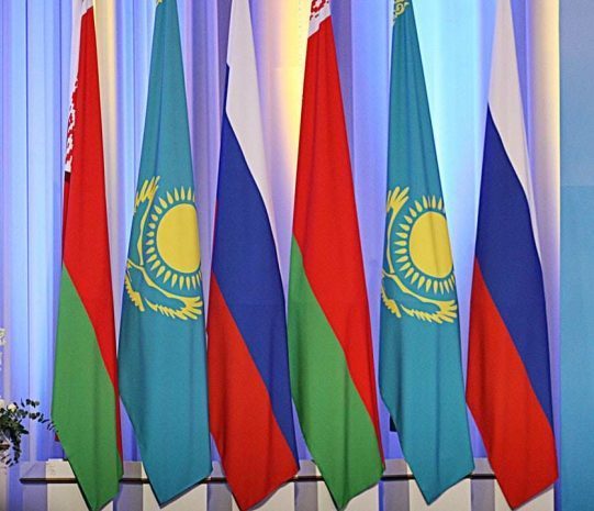 Вопросы нелегального ввоза авто в ЕАЭС обсудили генпрокуроры