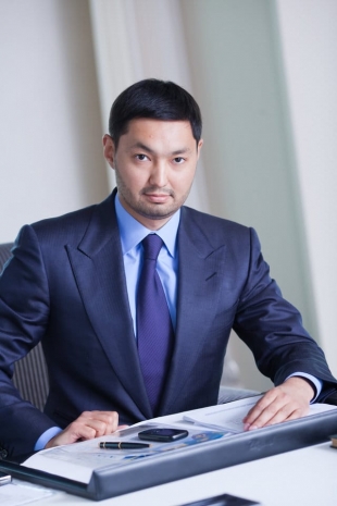 Кенес Ракишев не будет реструктурировать валютные займы россиян