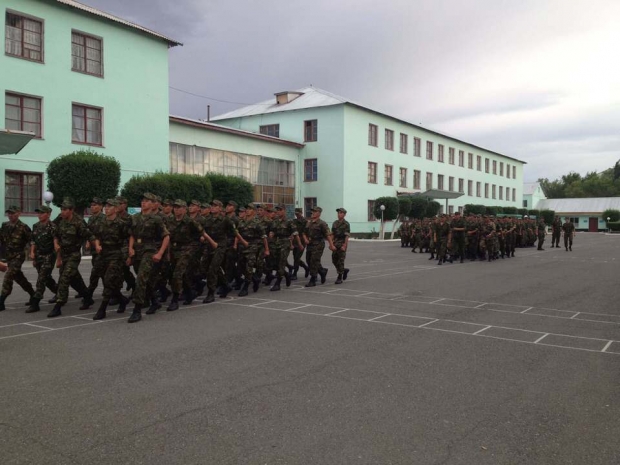 В воинскую часть, где служил Челах, впустили журналистов