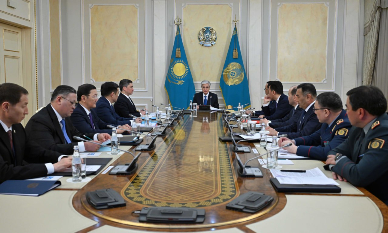 Токаев объявил выговор министру транспорта Марату Карабаеву