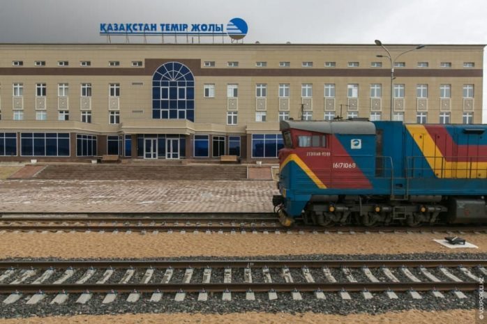 На тендерах КТЖ выигрывают фирмы-посредники в ущерб заводам РК