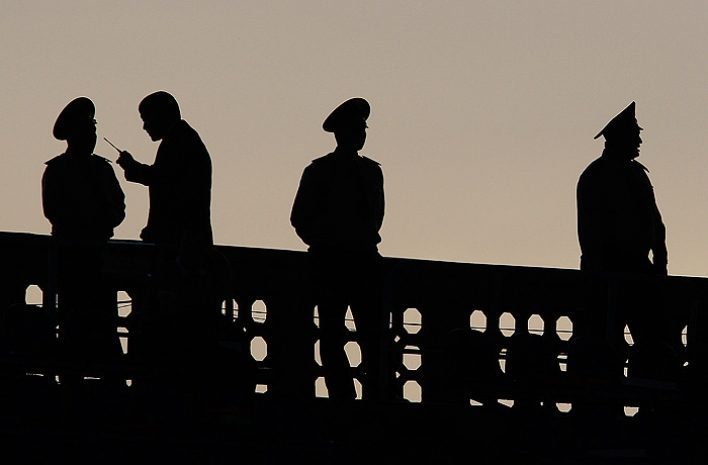 В ЮКО судят четырех сержантов, избивших офицера