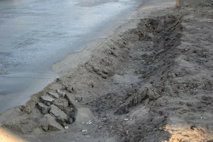 Обочин на 76 миллионов тенге недосчитались в ЗКО