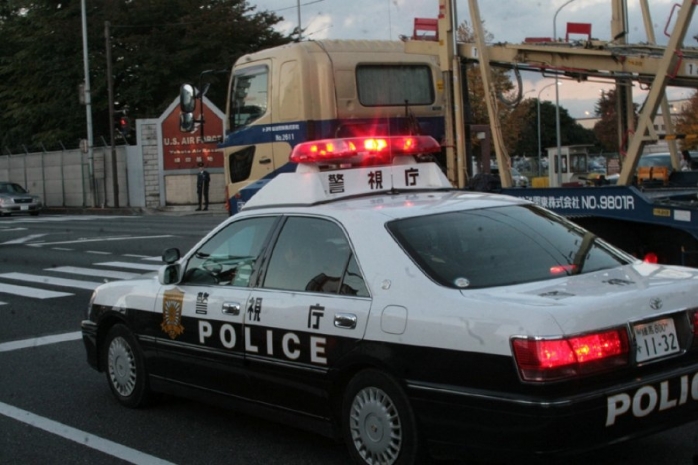 Житель Японии 20 лет держал сына в клетке